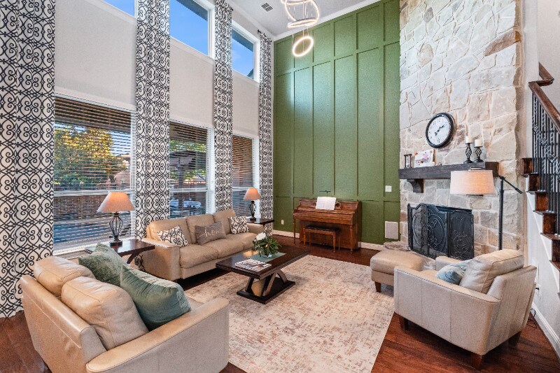 Building Photo - 2812 Waverley Dr