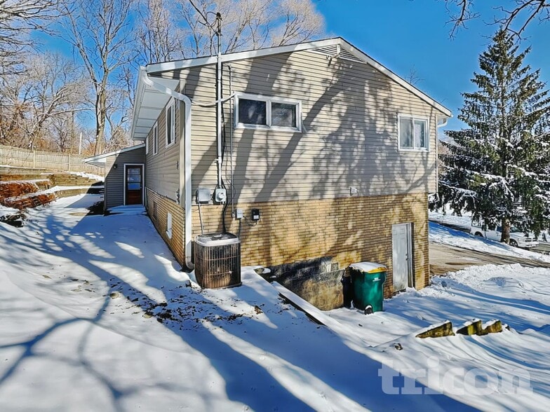 Building Photo - 13516 Grand Ave