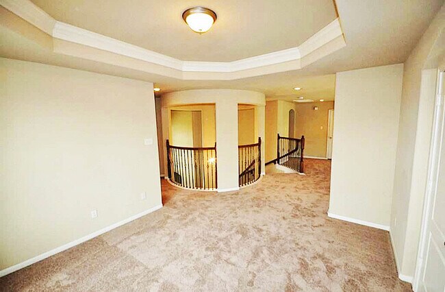 Building Photo - 710 Streamwood Ln