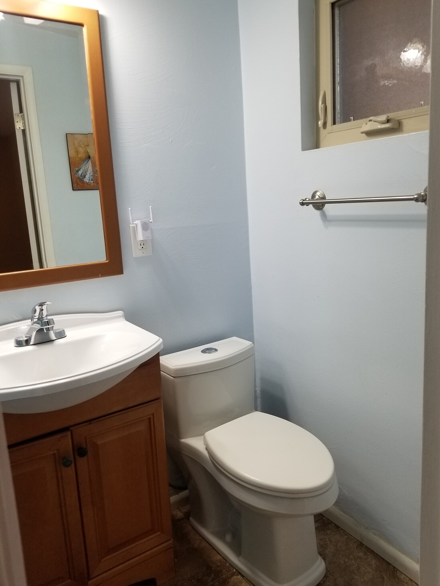 Master bathroom - 4342 N Radin Ave