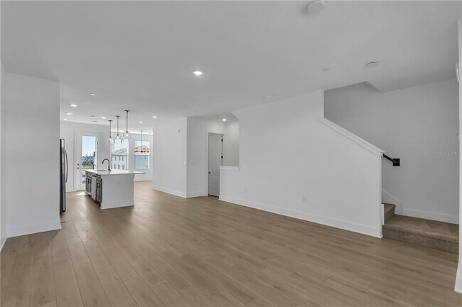 Building Photo - 15381 Hamlin Pk Dr