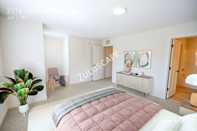 Building Photo - 1331 E Berry St