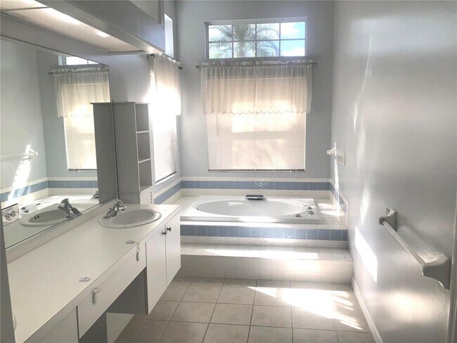 Building Photo - 6759 Hickory Hammock Cir