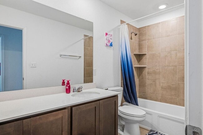 Building Photo - 1733 Catahoula Dr