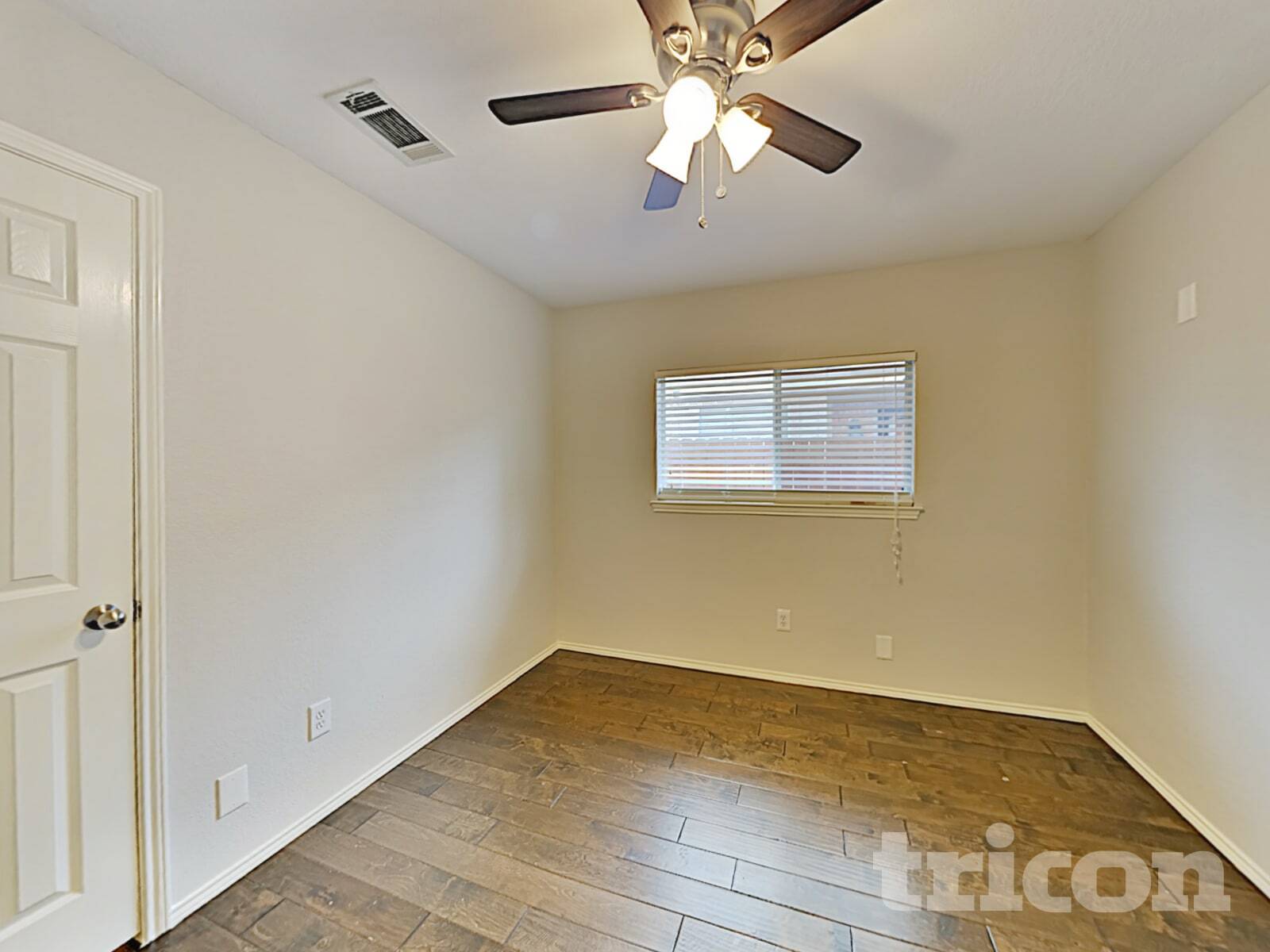 Building Photo - 4000 Sapphire Ln