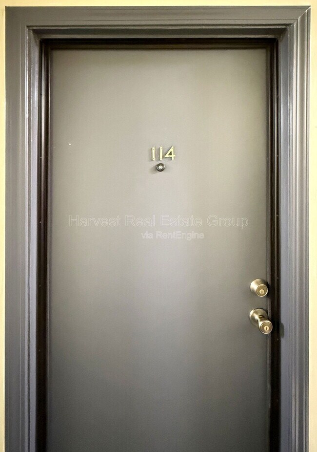 Building Photo - 715 Peralta St