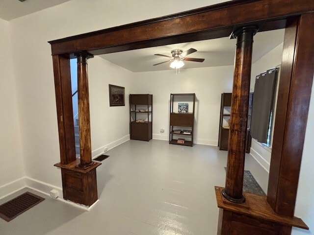 Building Photo - 2344 Elm St