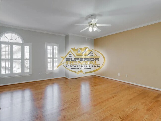 Building Photo - 116 Winding Wood Cir