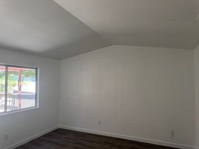 Building Photo - Home for Rent in South Sacramento