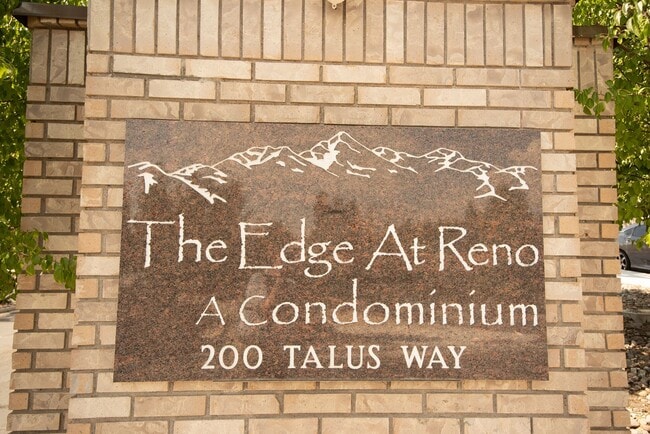 Building Photo - 2 Bedroom Suites Condo Near UNR