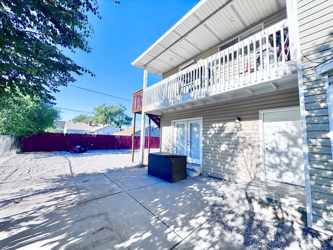 Building Photo - 71 W 750 N