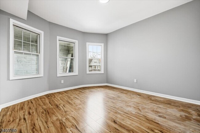 Building Photo - 76 Riggs Pl