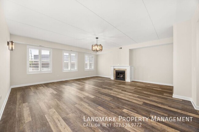 Building Photo - 2622 W Diversey Ave