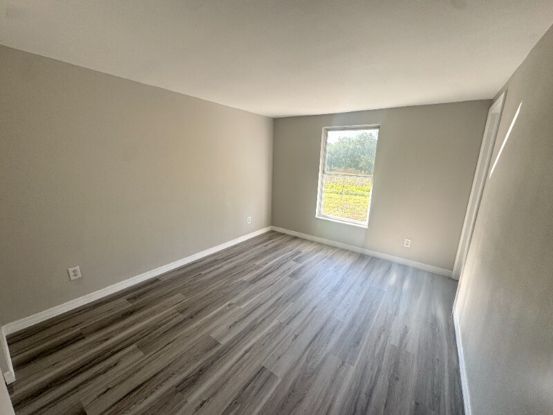 Building Photo - 5928-5930 13th St Ct E