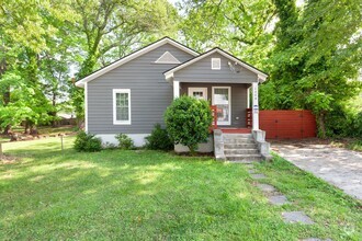 Building Photo - Updated 3bd/2ba Ranch Blocks From Downtown...