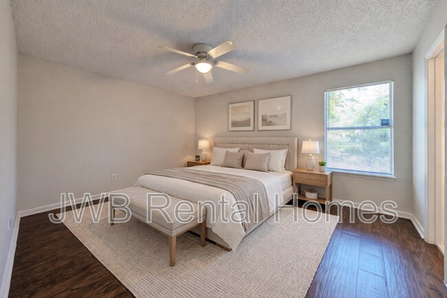 Building Photo - 1747 W 42nd St