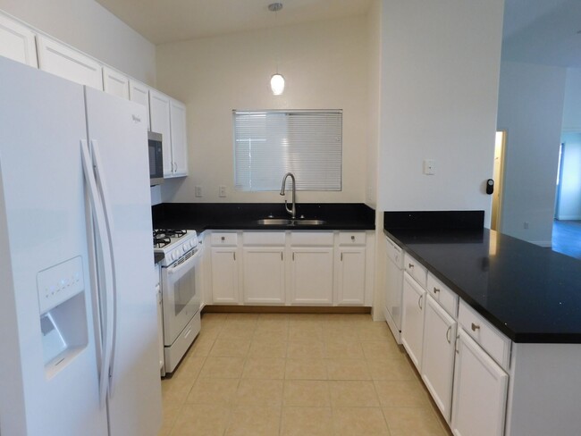 Building Photo - SPACIOUS 3 BEDROOOM CONDO*SOUTHWEST AREA*C...