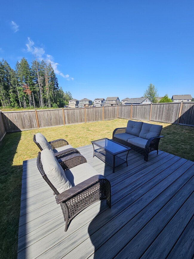 Building Photo - 2417 Fiddleback St NE