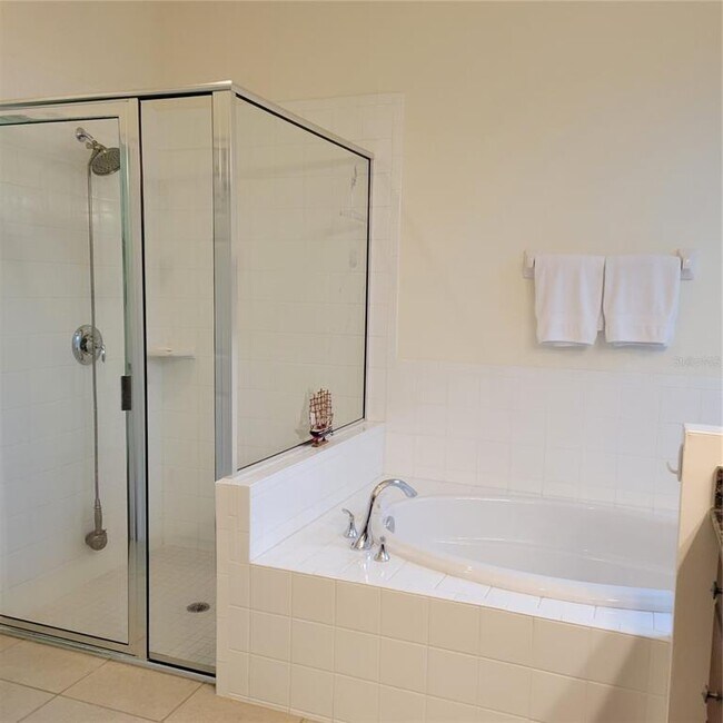 Building Photo - 106 Lerida Ct