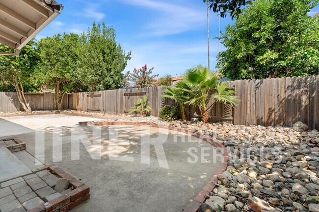 Building Photo - 2771 Wissemann Dr