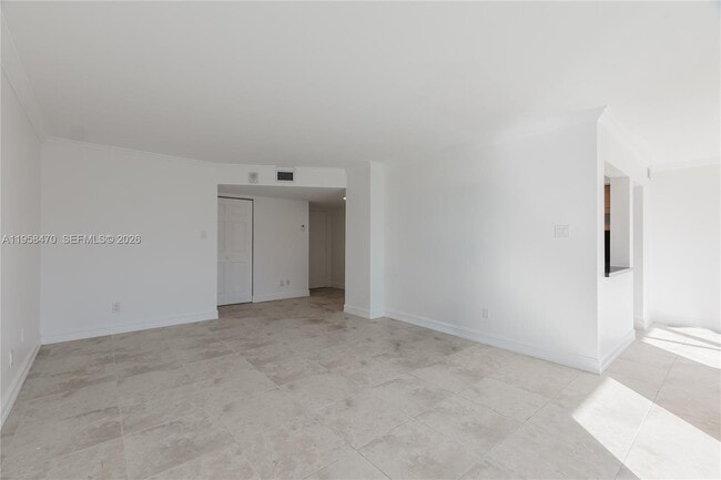 Building Photo - 16565 NE 26th Ave