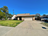 Building Photo - Single family 3 Bedroom Home with 2 bath 2...