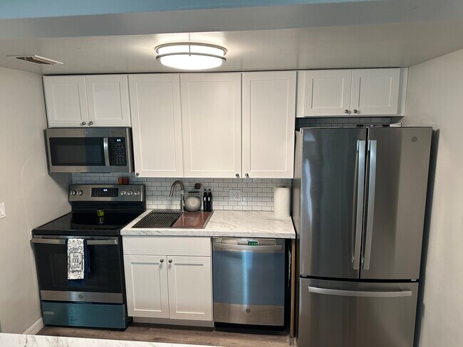 Building Photo - 5210 43rd Terrace N