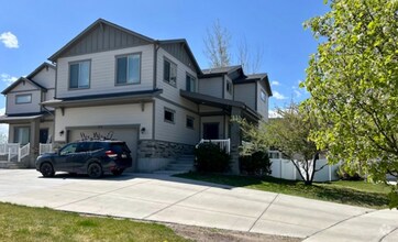 Building Photo - Hiltbrand Willow Springs