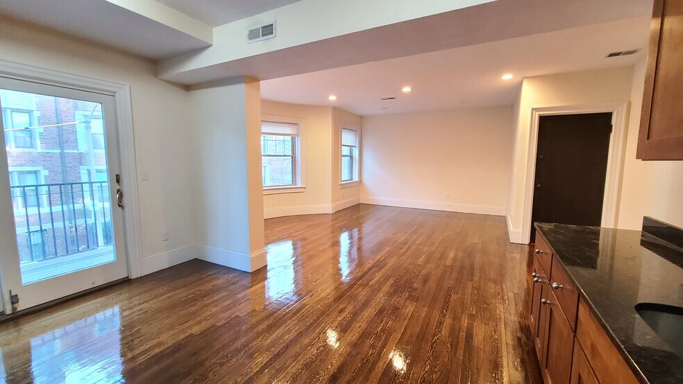 Building Photo - 29 Commonwealth Ter