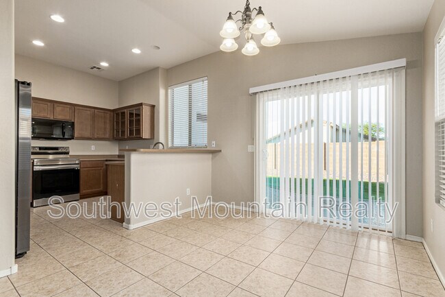 Building Photo - 1098 W Oak Tree Ln