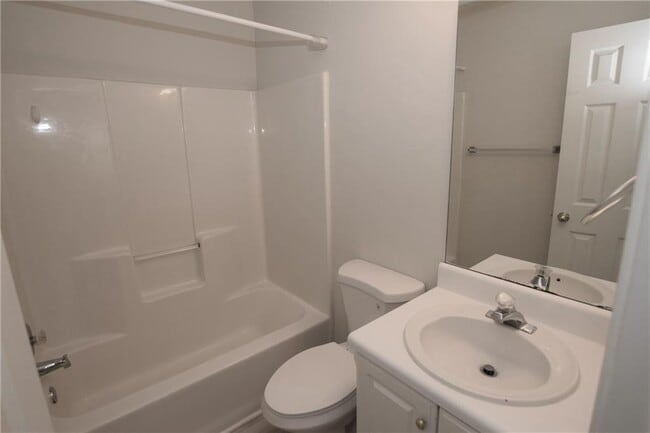 Building Photo - 3622 Avensong Village Cir