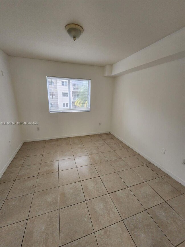 Building Photo - 11060 SW 196th St