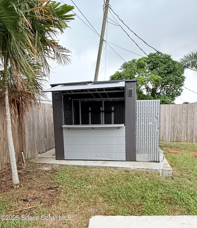 Building Photo - 320 Duet Ave