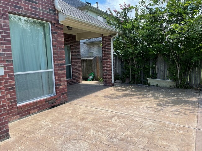 Building Photo - 12423 Ashford Hollow Dr