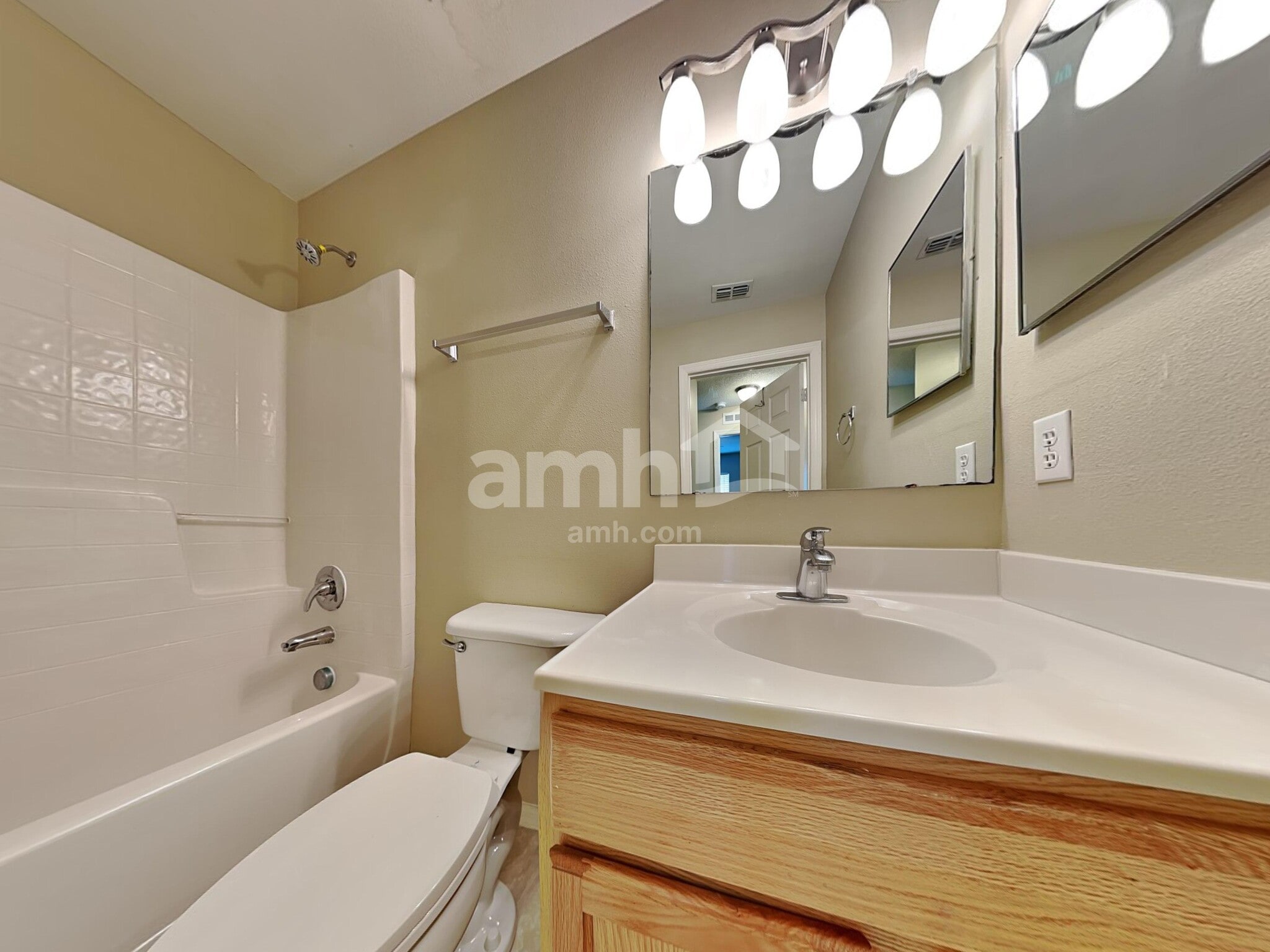 Building Photo - 30230 Rattana Ct