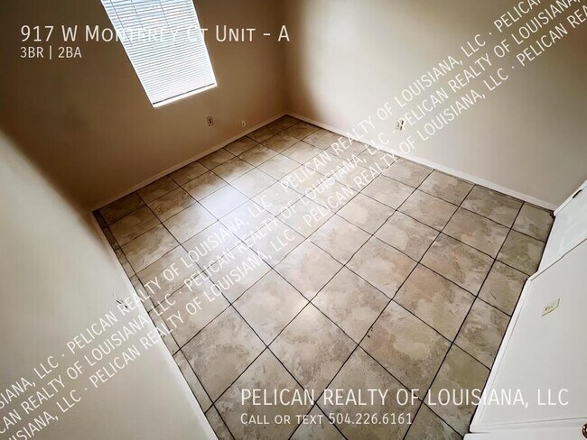 Building Photo - 917 Monterey Ct S