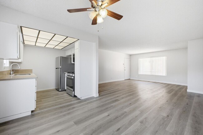 Building Photo - Move-In Special! Sign a lease by the 15th and receive ½ OFF your first month's rent!