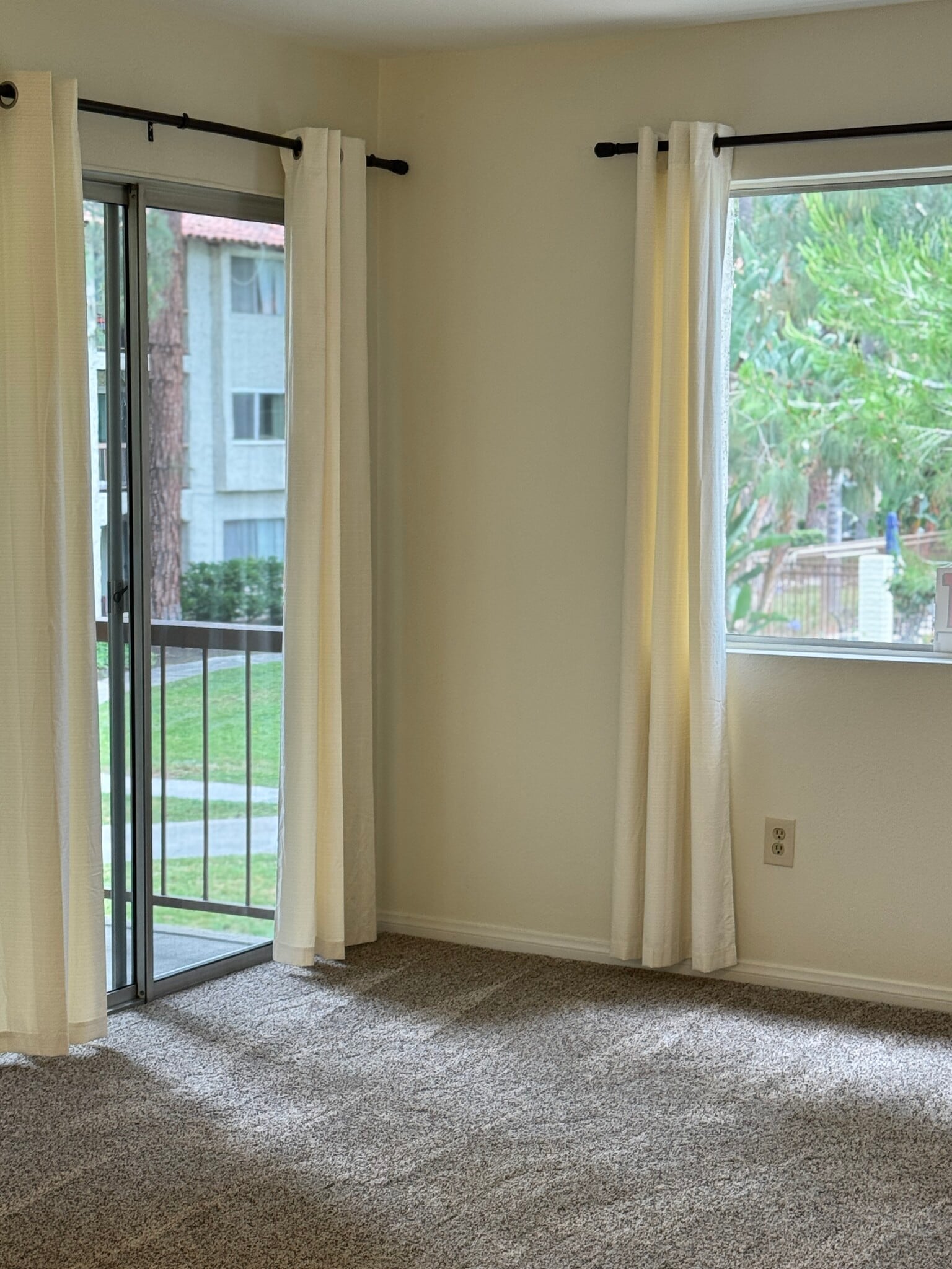 Slider and Large Window - 10737 San Diego Mission Rd