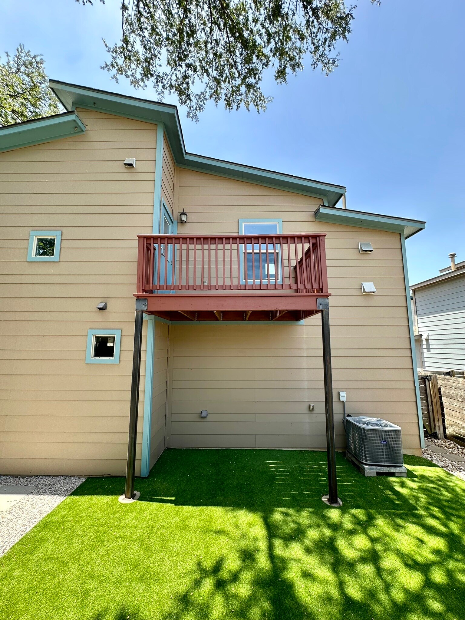 Building Photo - 5300 Samuel Huston Ave