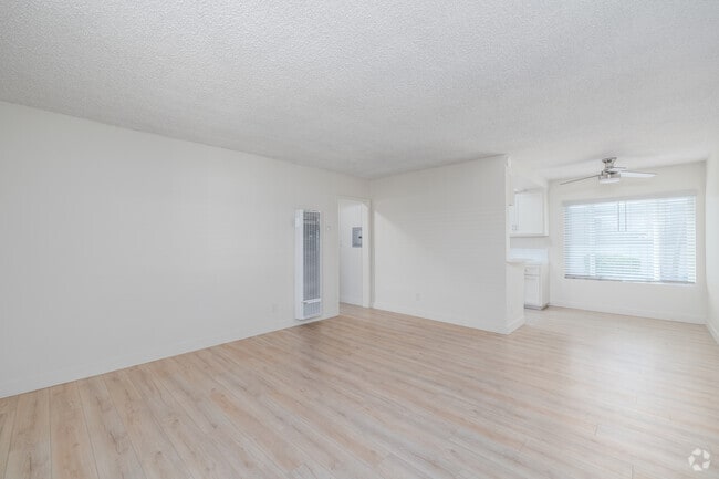 2BR, 2BA - 830SF - Living Room - Pacific Lanai Apartments