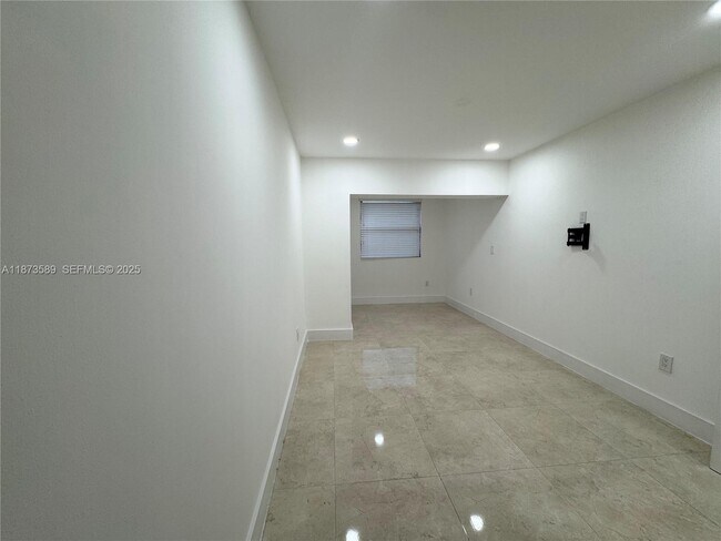 Building Photo - 3768 NE 167th St