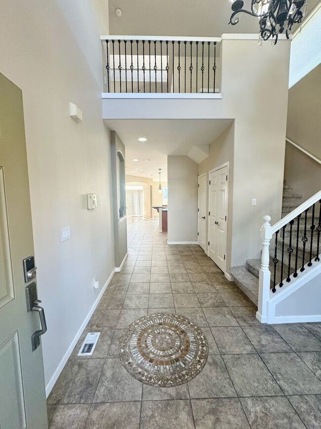 Building Photo - Stylishly updated 4 BedroHome in Park at Creekside — Ideal Location, Great Schools, Modern Comfor...