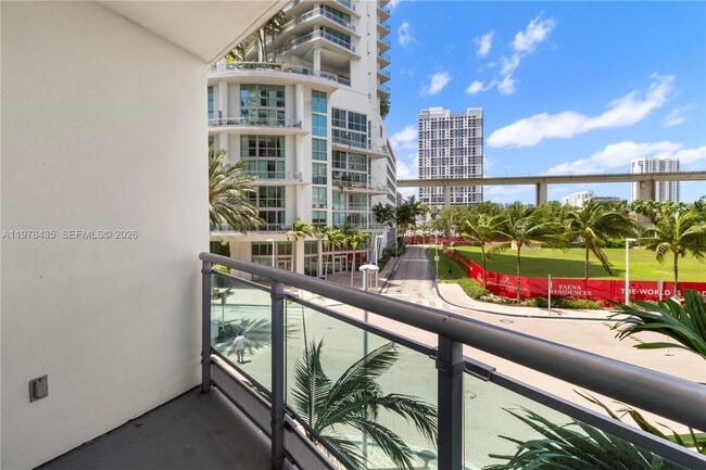 Building Photo - 350 S Miami Ave