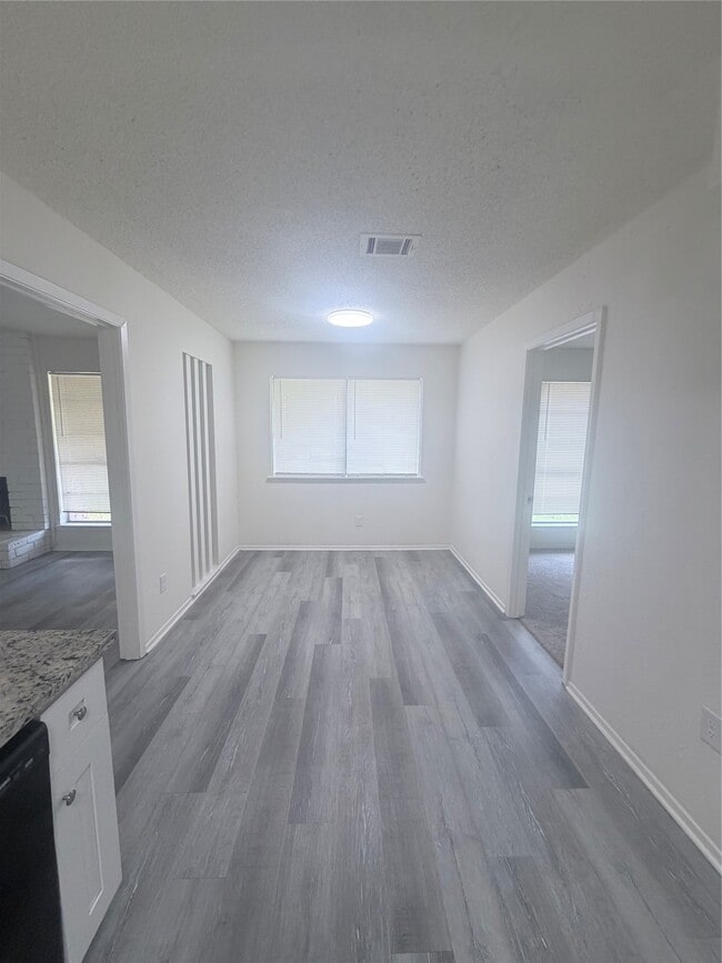 Building Photo - 8119 Knightwood Forest Dr