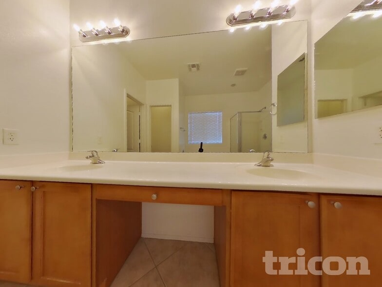 Building Photo - 9406 W Berkeley Rd