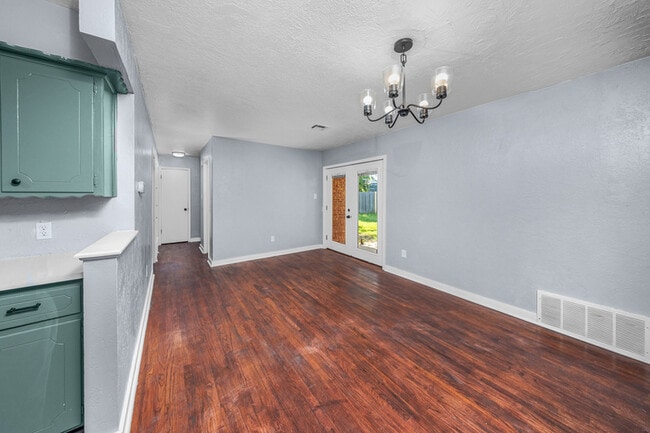 Building Photo - 412 NW 69th St