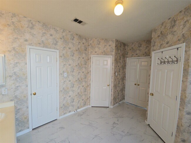 Building Photo - 1627 Park Harbor Estates Dr