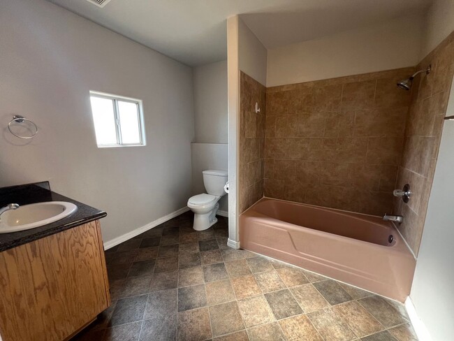 Building Photo - Adorable Country Home For Rent
