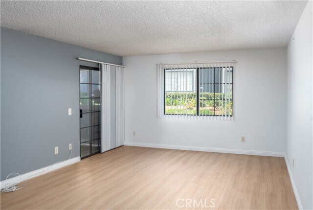 Building Photo - 225 Evergreen Ct