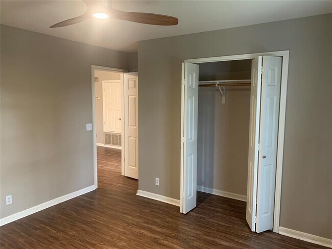 Building Photo - 2237 Shark Loop